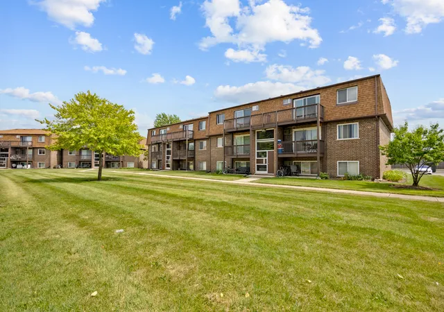 Photo 2 of Condo for sale at 108 Boardwalk St #2E, Elk Grove Village, IL 60007 | MLS# 12710539 | Listing updated on 2026-09-23