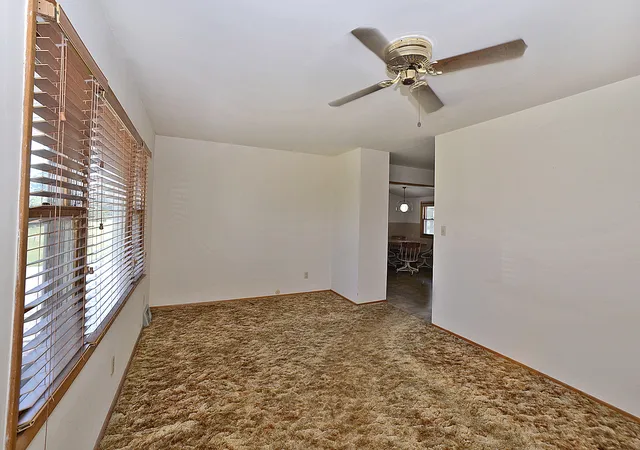 3rd image of 1104 N 29Th Rd, Ottawa, IL 61350 | MLS# 12710577