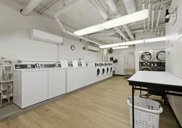 2nd image of 1700 E 56Th St, Chicago, IL 60637