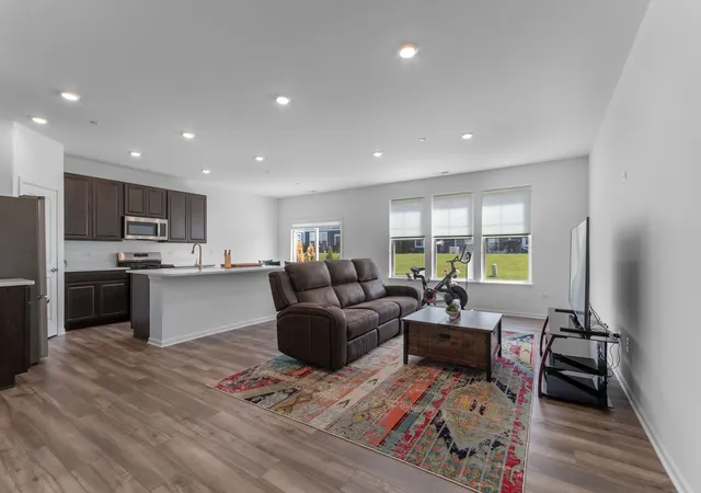 image of 16515 W Golden Valley Ln, Lockport, IL 60441 | MLS# 12710689