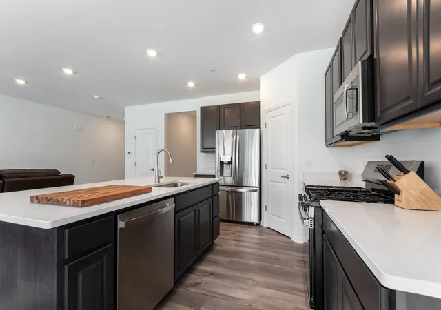 image of 16515 W Golden Valley Ln, Lockport, IL 60441 | MLS# 12710689