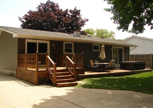 Photo 3 of Single family home for sale at 514 Garnett Ave, Winthrop Harbor, IL 60096 | MLS# 12710696 | Listing updated on 2026-09-06