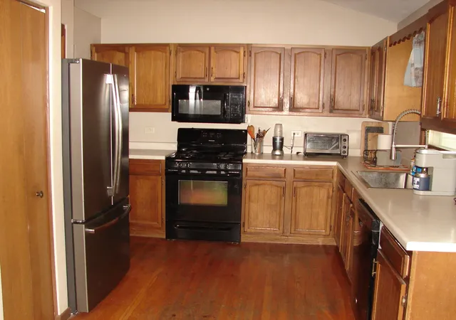Photo 3 of Single family home for sale at 514 Garnett Ave, Winthrop Harbor, IL 60096 | MLS# 12710696 | Listing updated on 2026-09-06