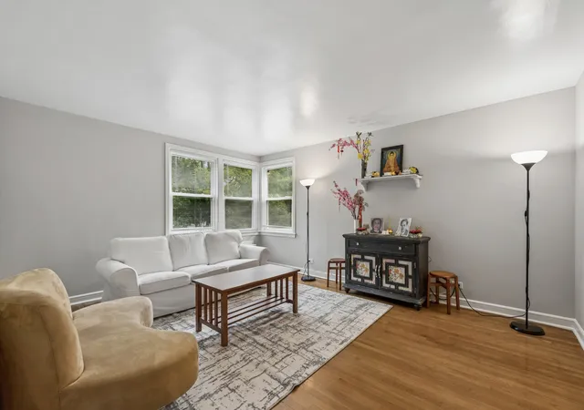 Photo 3 of Townhouse for sale at 1400 Brummel St #2E, Evanston, IL 60202 | MLS# 12710728 | Listing updated on 2026-09-05
