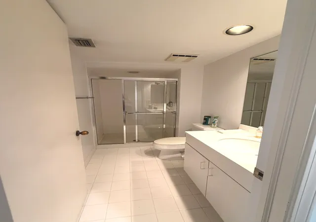 18th image of 4545 W Touhy Ave #409E, Lincolnwood, IL 60712 | MLS# 12710746