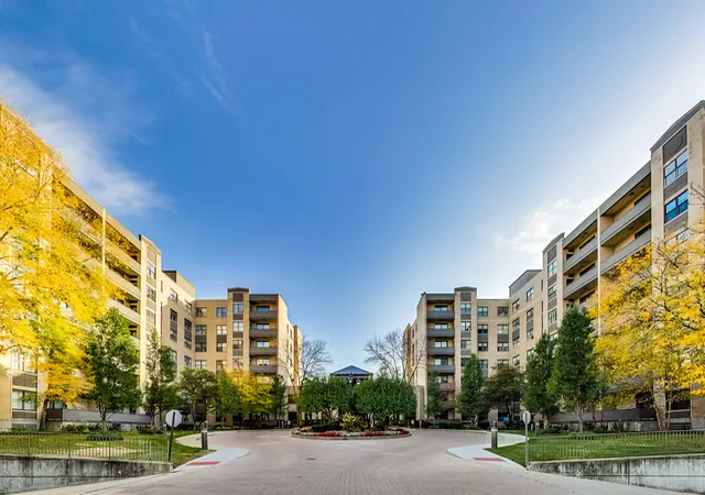 2nd image of 4545 W Touhy Ave #409E, Lincolnwood, IL 60712 | MLS# 12710746