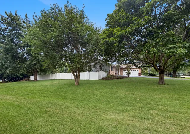 Photo 1 of Sale Pending at 3103 W Greenfield Dr, Freeport, IL 61032 | MLS# 12710748 | Listing updated on 2026-08-19