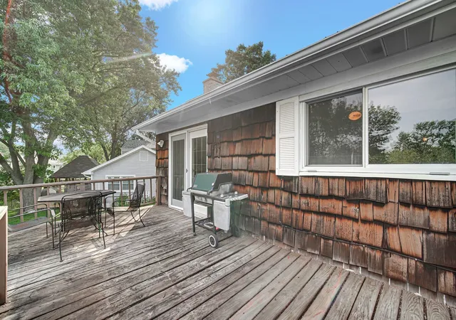 27th image of 12 Regent Ct, Buffalo Grove, IL 60089 | MLS# 12710759