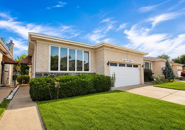 25th image of 8414 W Brodman Ave, Chicago, IL 60656 | MLS# 12710771