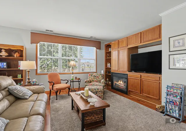 image of 17125 Mendota Dr, Lockport, IL 60441 | MLS# 12710852