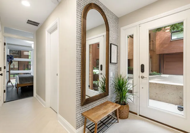2nd image of 2024 W Willow St #B, Chicago, IL 60647 | MLS# 12710902
