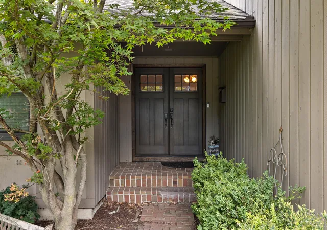 Photo 2 of Single family home for sale at 1059 N Old Ml Rd, Palatine, IL 60067 | MLS# 12710908 | Listing updated on 2026-08-25