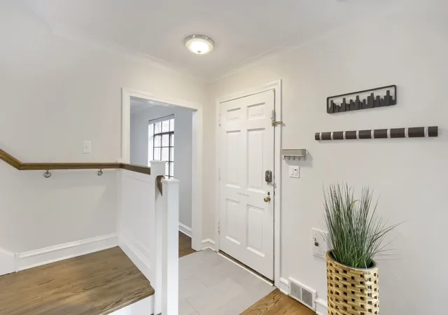 Photo 4 of Single family home for sale at 9414 Harding Ave, Evanston, IL 60203 | MLS# 12711013 | Listing updated on 2026-09-22