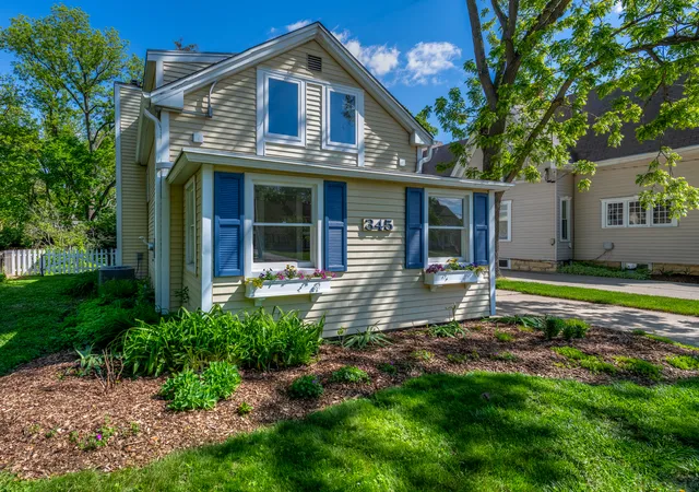 1st image of 345 Main St, Batavia, IL 60510 | MLS# 12711079