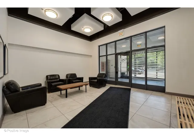 2nd image of 1301 W Madison St, Chicago, IL 60607