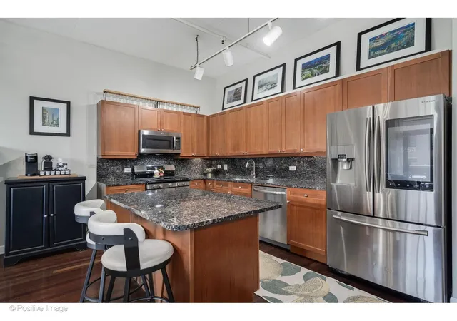 4th image of 1301 W Madison St #304, Chicago, IL 60607 | MLS# 12711127