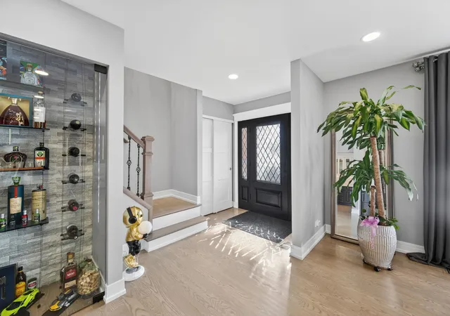 5th image of 24 W Berkley Dr, Arlington Heights, IL 60004 | MLS# 12711218