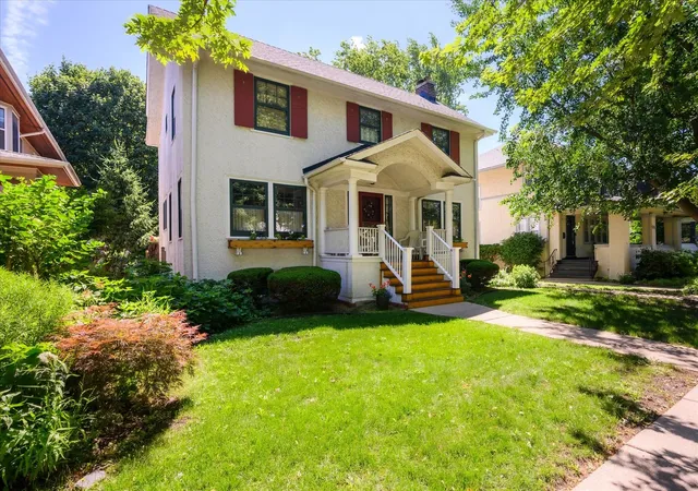 1st image of 836 N Grove Ave, Oak Park, IL 60302 | MLS# 12711294