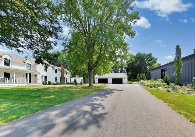 2nd image of 8105 Bull Valley Rd, Bull Valley, IL 60098 | MLS# 12711493