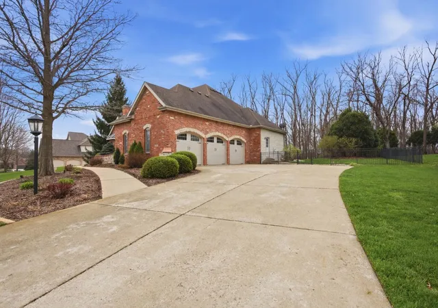 4th image of 1501 Ridgefield Dr, Mahomet, IL 61853 | MLS# 12711755