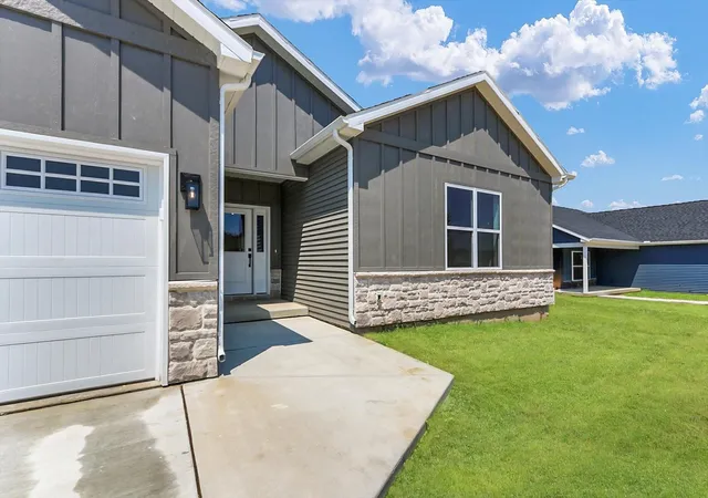 5th image of 2904 Haydon Dr, Urbana, IL 61802 | MLS# 12711771