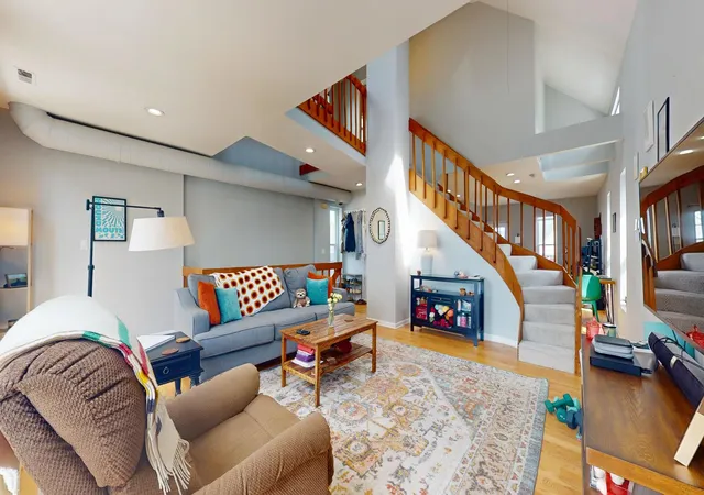 4th image of 1742 W School St, Chicago, IL 60657 | MLS# 12711940