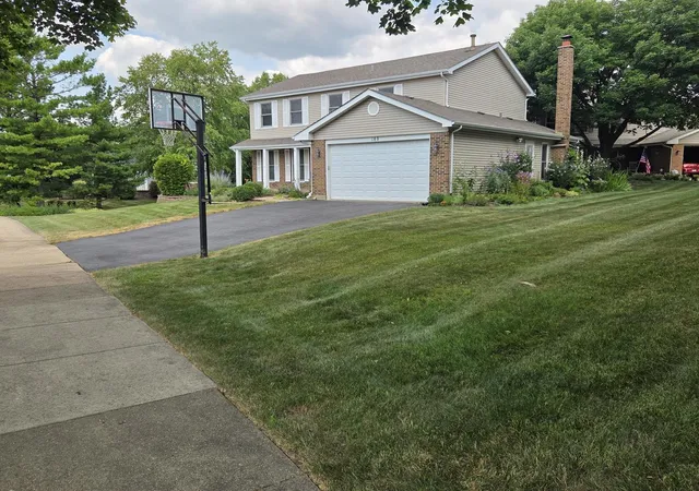 2nd image of 180 Farmgate Dr, Schaumburg, IL 60193 | MLS# 12711993