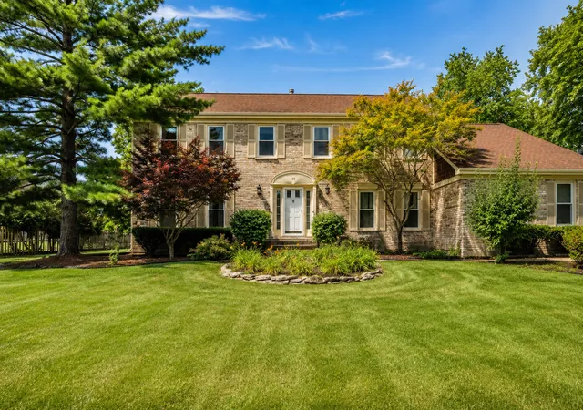 1st image of 17 Cherrywood Dr, Schaumburg, IL 60194 | MLS# 12712019