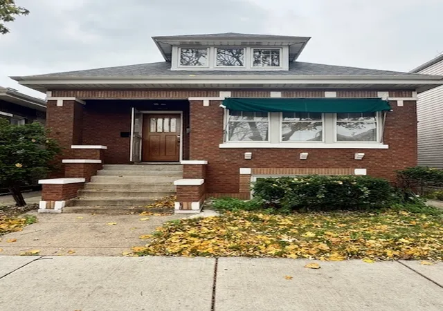 Photo 1 of Single family home for sale at 4923 S Komensky Ave, Chicago, IL 60632 | MLS# 12712111 | Listing updated on 2026-08-25