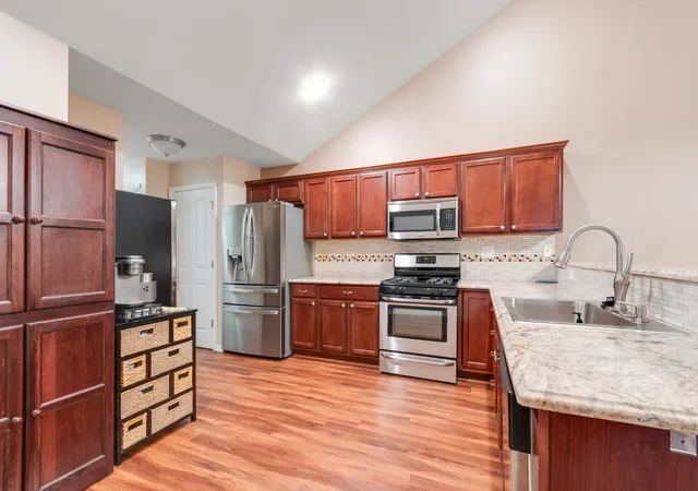 Photo 3 of Sale Pending at 23840 W Dayfield Dr, Plainfield, IL 60586 | MLS# 12712181 | Listing updated on 2026-09-22