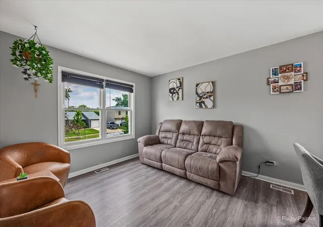 Photo 3 of Single family home for sale at 20558 S Graceland Ln, Frankfort, IL 60423 | MLS# 12712235 | Listing updated on 2026-08-26