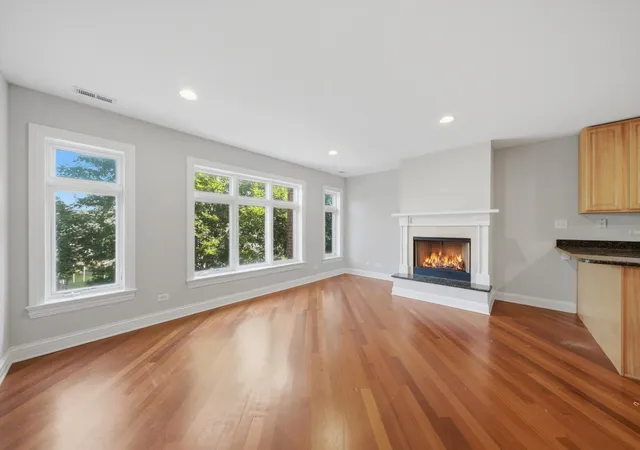 4th image of 2527 W Harrison St #2, Chicago, IL 60612 | MLS# 12712294