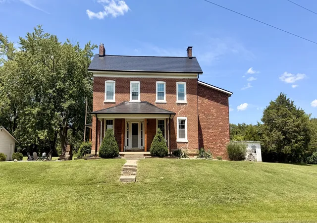 2nd image of 2301 Bundyville Rd, Walnut Hill, IL 62893 | MLS# 12712307