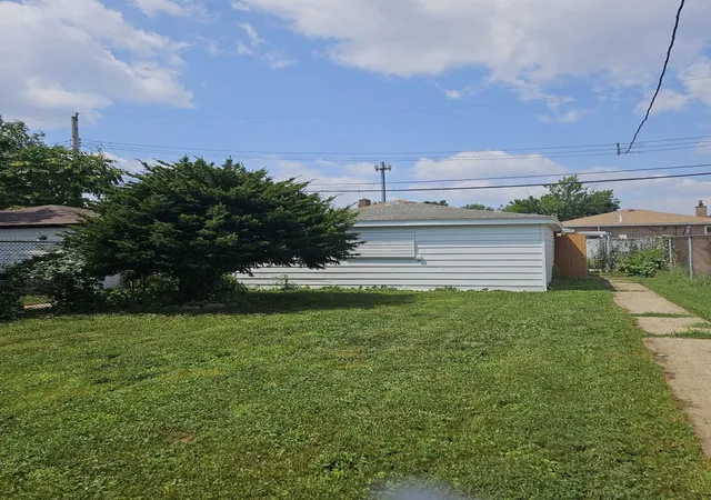 19th image of 10638 S Eberhart Ave, Chicago, IL 60628 | MLS# 12712422