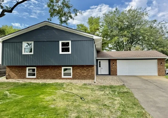 36th image of 104 Suelynn Dr, Normal, IL 61761 | MLS# 12712637