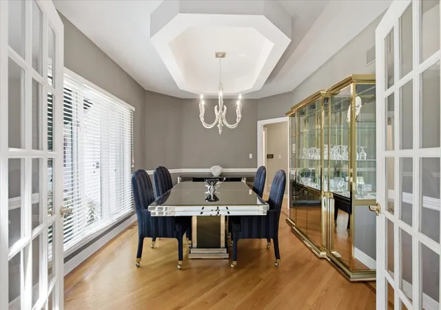 Photo 5 of Single family home for sale at 34 Robin Hood Ranch, Oak Brook, IL 60523 | MLS# 12712660 | Listing updated on 2026-09-04