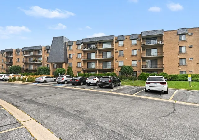 1st image of 931 W Arquilla Dr #413, Glenwood, IL 60425 | MLS# 12712665