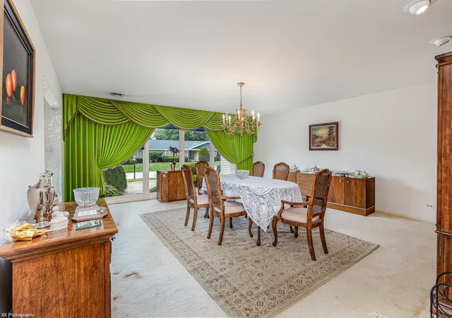 Photo 4 of Single family home for sale at 12138 S Cheyenne Dr, Palos Heights, IL 60463 | MLS# 12712750 | Listing updated on 2026-09-04