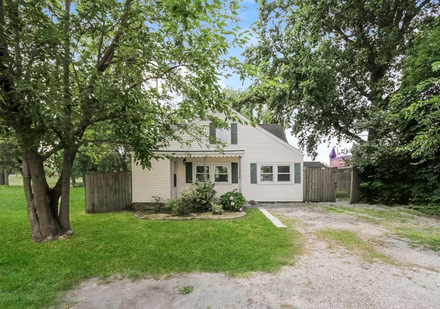 1st image of 1107 E Joliet St, Crown Point, IN 46307 | MLS# 12712768