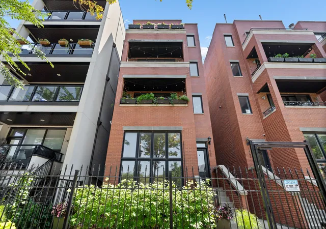 1st image of 1461 W Grand Ave #1, Chicago, IL 60642 | MLS# 12712776