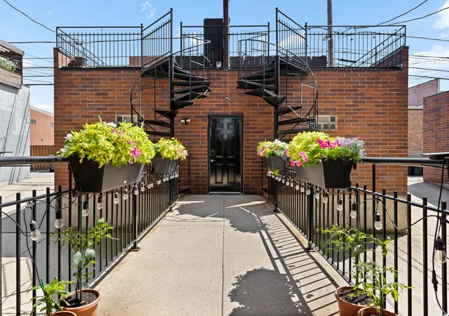 28th image of 1461 W Grand Ave #1, Chicago, IL 60642 | MLS# 12712776