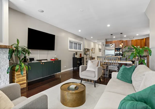 5th image of 1461 W Grand Ave #1, Chicago, IL 60642 | MLS# 12712776