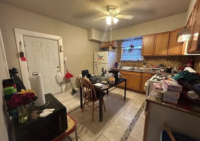 Listing Photo 4 - Condo for sale in building located at 11633 S Parnell Ave, Chicago, IL 60628