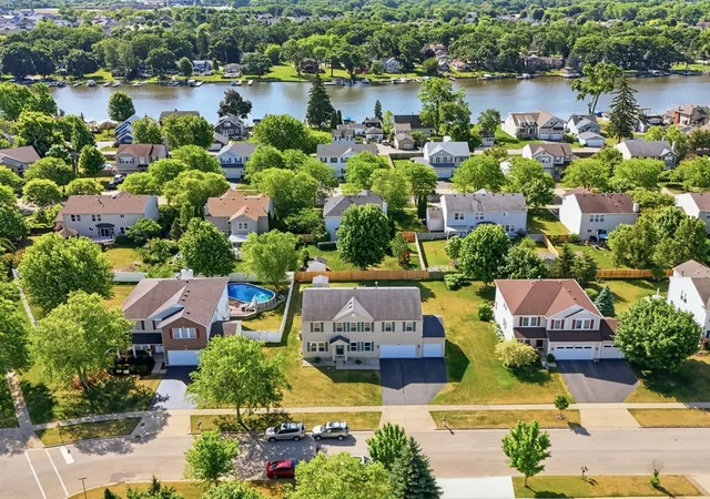 2nd image of 2905 Plumrose Ln, Mc Henry, IL 60050 | MLS# 12712911