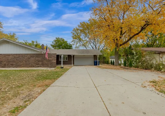 2nd image of 1313 Landwehr Rd, Northbrook, IL 60062 | MLS# 12713034