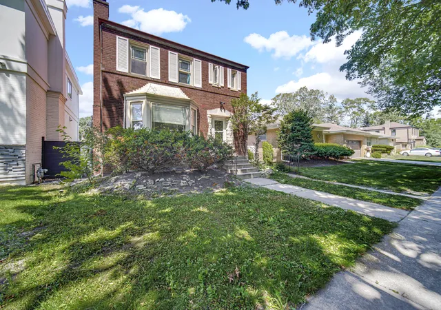 3rd image of 4940 Estes Ave, Skokie, IL 60077 | MLS# 12713046