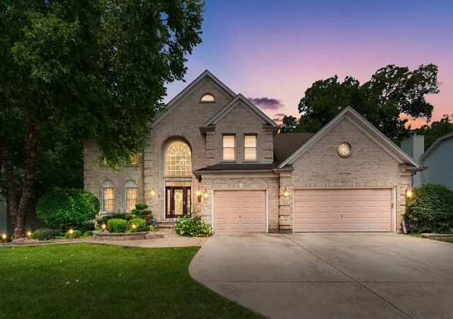 Photo 1 of Single family home for sale at 16922 Arbor Crk Dr, Plainfield, IL 60586 | MLS# 12713214 | Listing updated on 2026-09-01