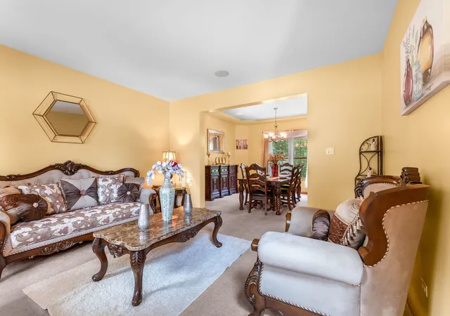 Photo 4 of Single family home for sale at 16922 Arbor Crk Dr, Plainfield, IL 60586 | MLS# 12713214 | Listing updated on 2026-09-01