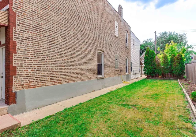 33rd image of 1408 N Central Park Ave, Chicago, IL 60651 | MLS# 12713282