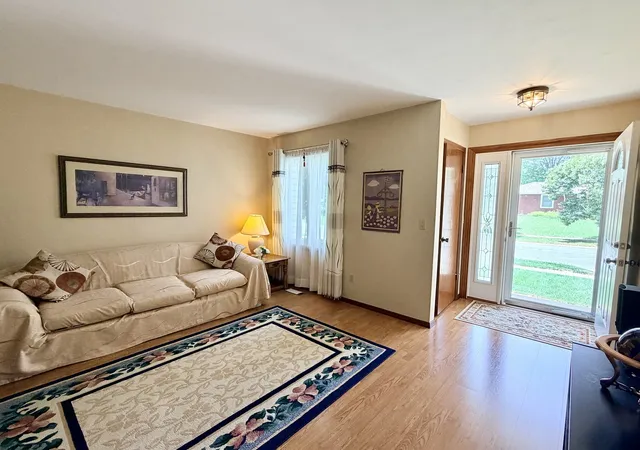 2nd image of 2802 Susan Stone Dr, Urbana, IL 61802 | MLS# 12713310